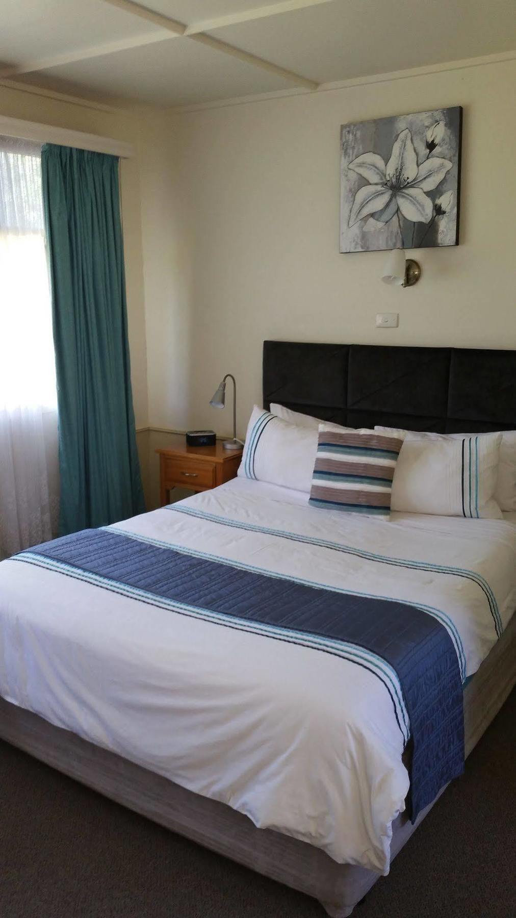 Kaniva Midway Motel Екстер'єр фото