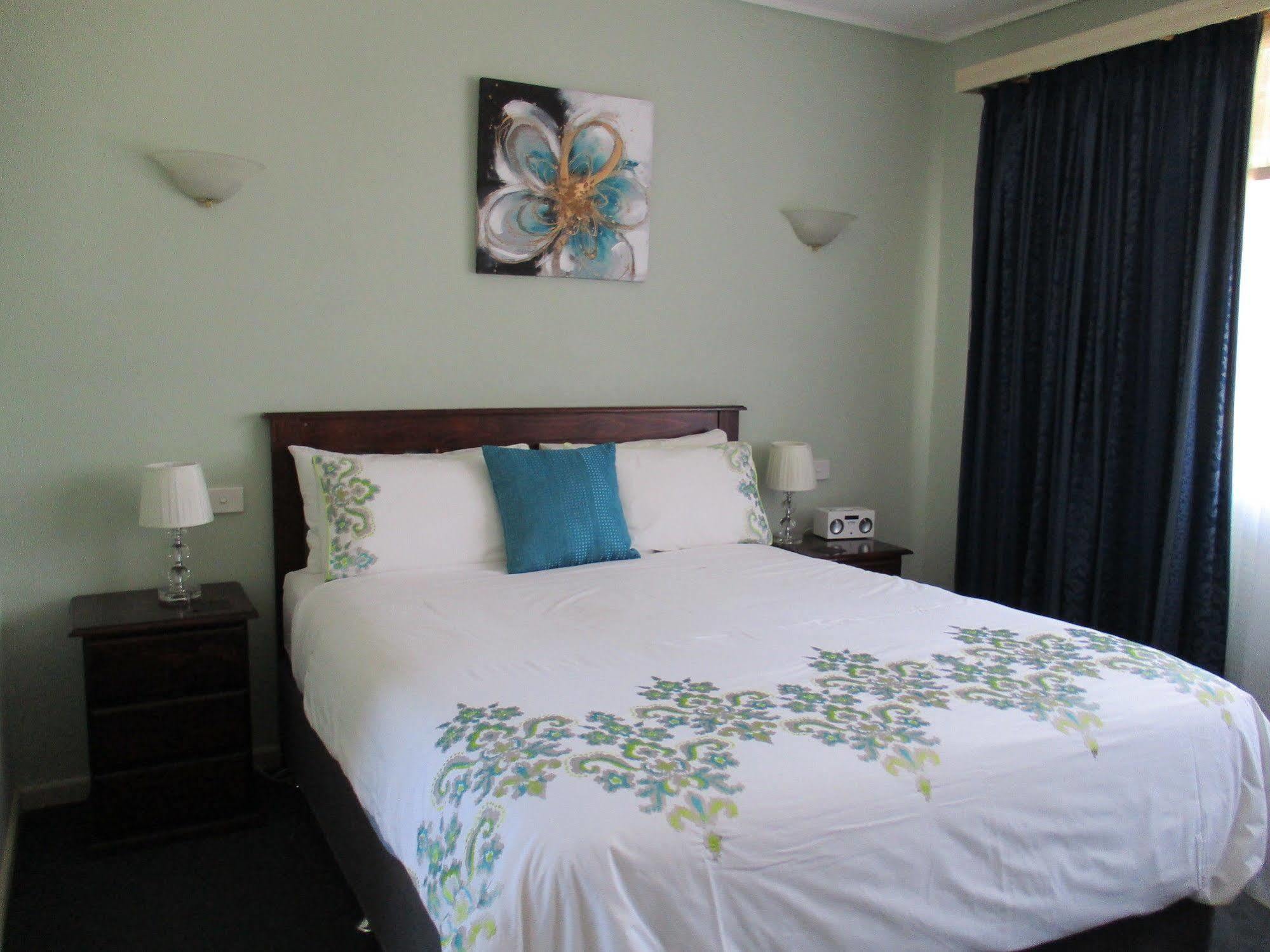 Kaniva Midway Motel Екстер'єр фото